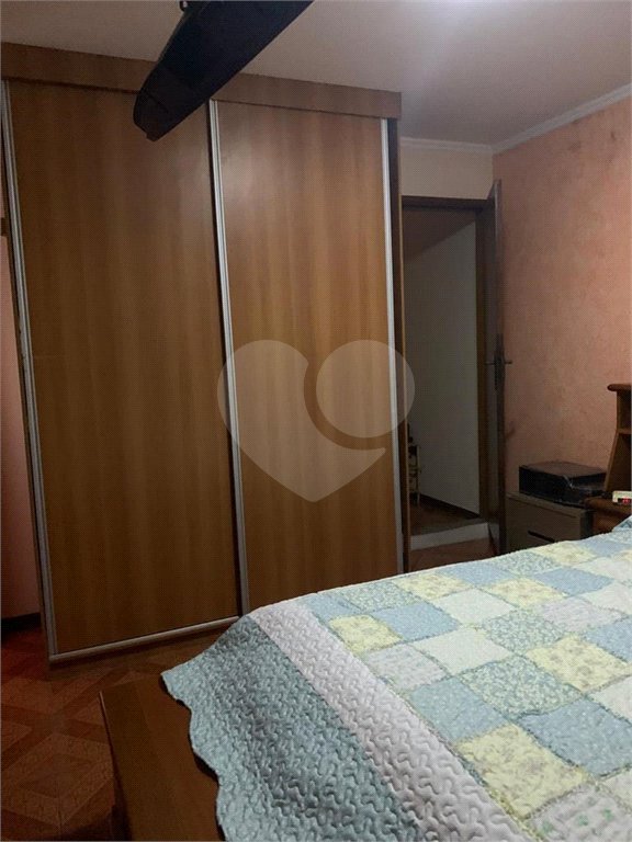 Sobrado à venda com 3 quartos, sendo 1 suíte,  em Vila Sabrina, São Paulo, SP