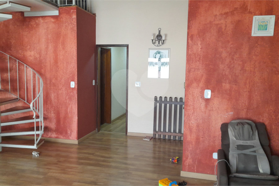 Sobrado à venda com 3 quartos, sendo 1 suíte, em Jardim Virginia Bianca, São Paulo, SP