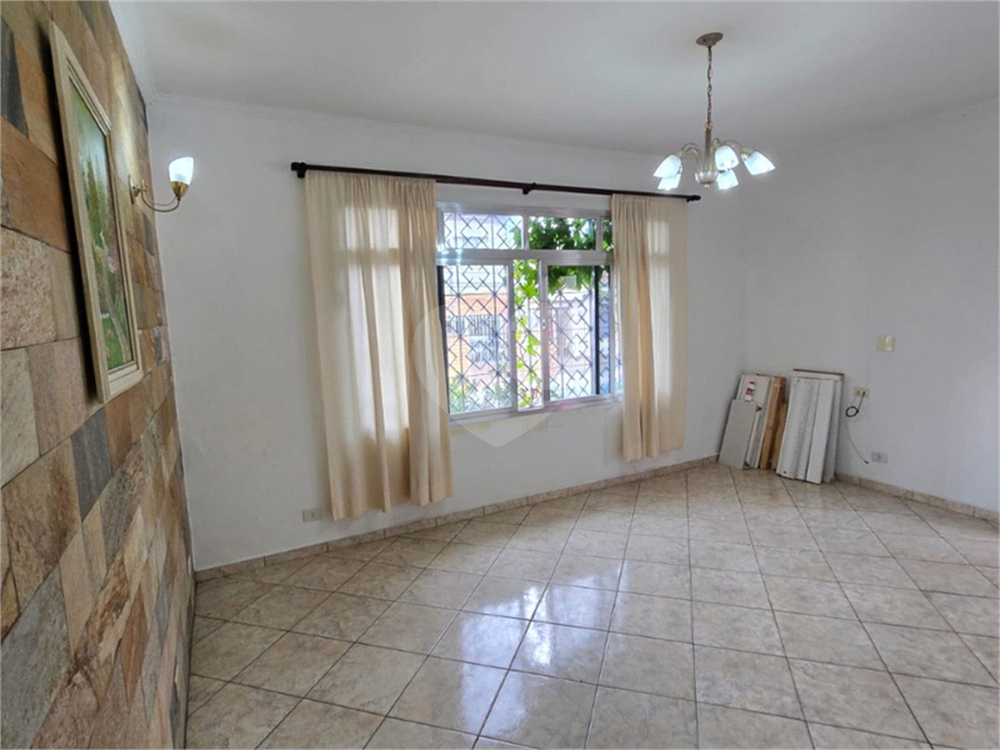 Casa à venda com 3 quartos, sendo 1 suíte, em Vila Pereira Cerca, São Paulo, SP