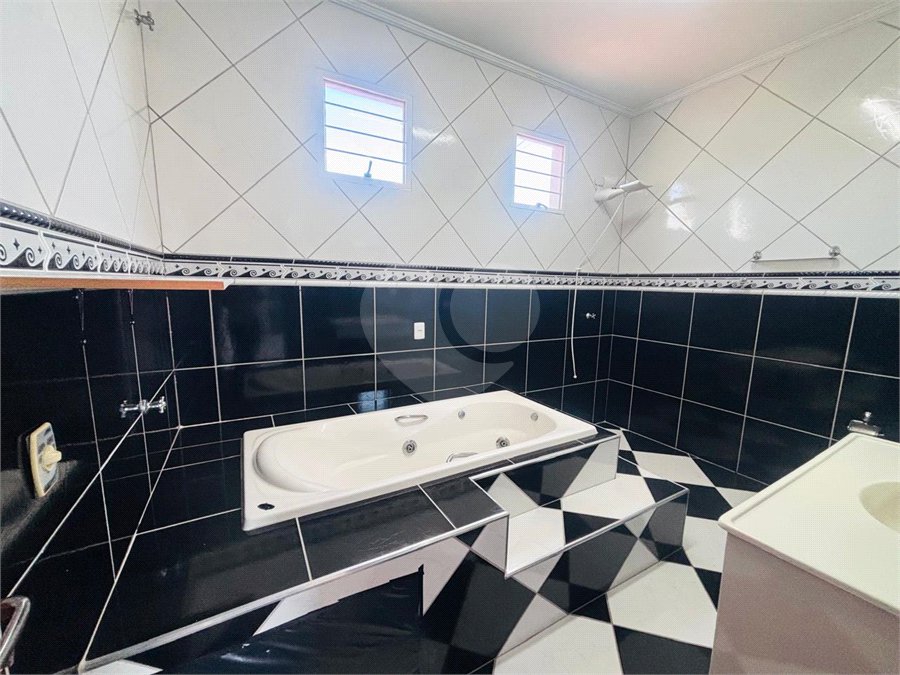 Casa para alugar com 3 quartos, sendo 1 suíte,  em Wanel Ville, Sorocaba, SP