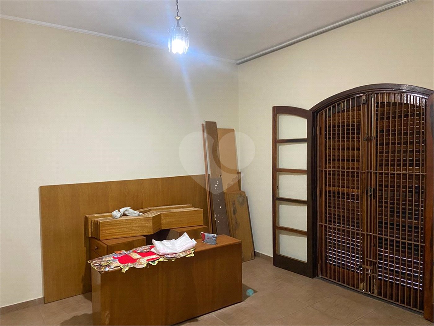 Casa à venda com 5 quartos, sendo 1 suíte, em Horto, São Paulo, SP