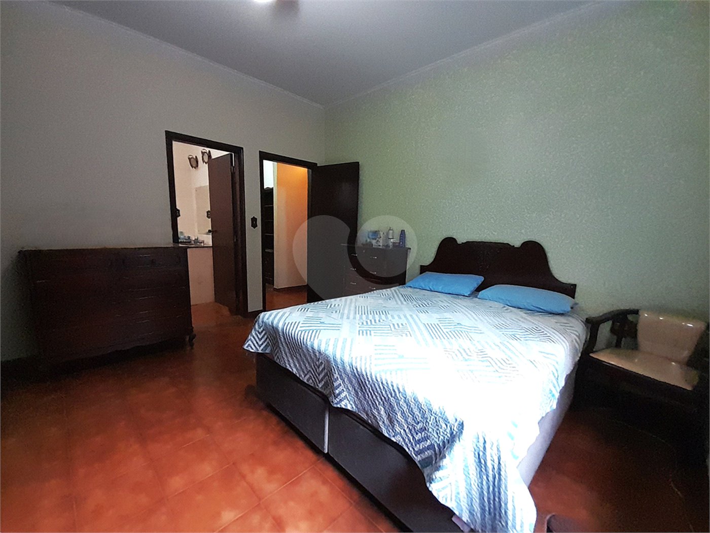 Casa à venda com 5 quartos, sendo 1 suíte,  em Jardim Anhangüera, Ribeirão Preto, SP