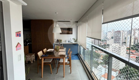 Apartamento à venda com 2 quartos, sendo 1 suíte,  em Vila Romana, São Paulo, SP