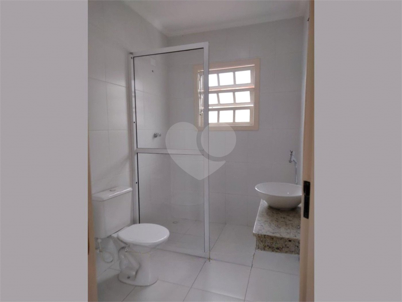 Sobrado à venda com 3 quartos, sendo 1 suíte,  no Centro, Mogi das Cruzes, SP