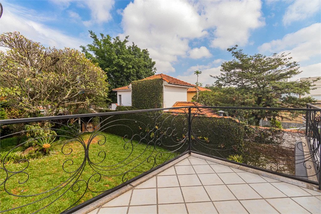 Casa à venda com 4 quartos, sendo 3 suítes, em Brooklin Paulista, São Paulo, SP