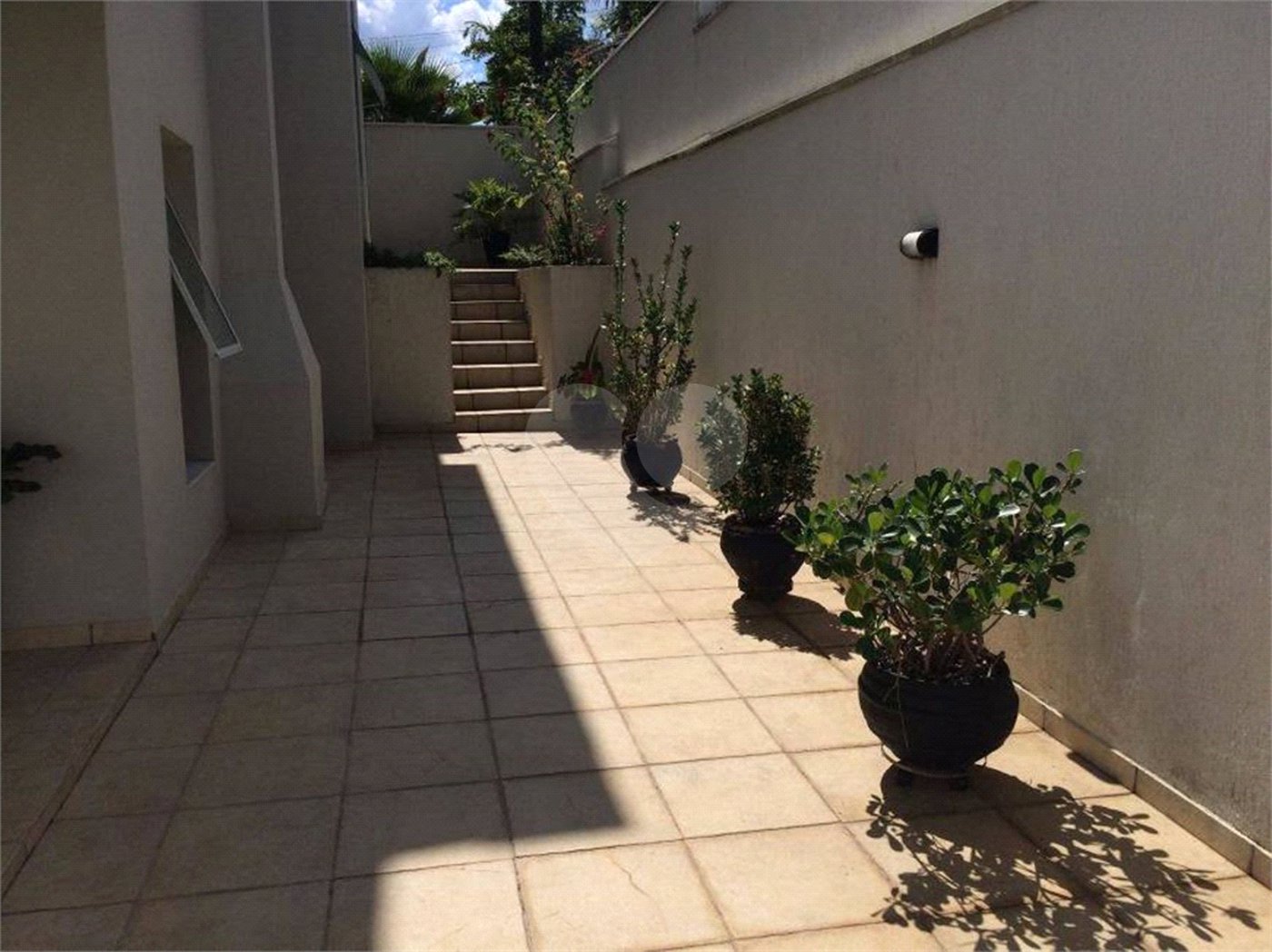 Casa à venda com 3 suítes no condomínio Residencial Jardim Paulista I, Vinhedo - SP