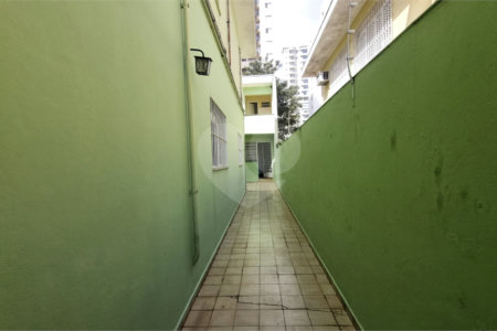 Sobrado para alugar com 3 quartos, sendo 1 suíte,  em Vila Alexandria, São Paulo, SP