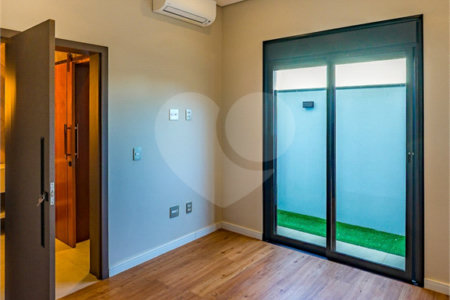 Casa à venda com 3 quartos, sendo 2 suítes, no condomínio Residencial Mont'alcino, Valinhos - SP