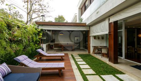 Casa à venda com 4 suítes no condomínio Villa Del Sole, São Paulo - SP