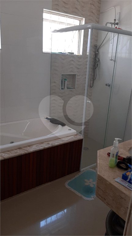 Sobrado à venda com 3 quartos, sendo 1 suíte,  em Vila Suissa, Mogi das Cruzes, SP
