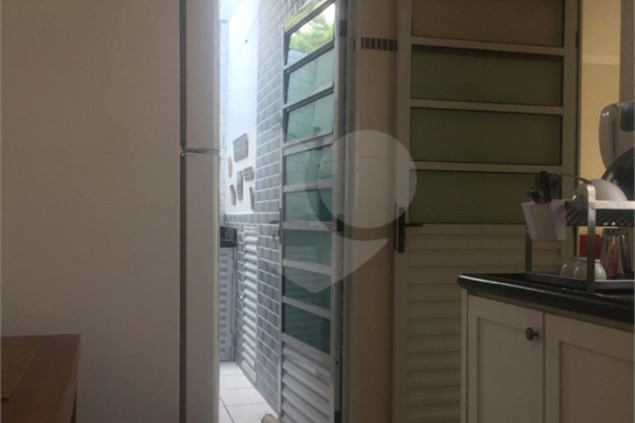 Casa à venda com 2 quartos, sendo 1 suíte, no condomínio Residencial Vila da Serra, São Paulo - SP