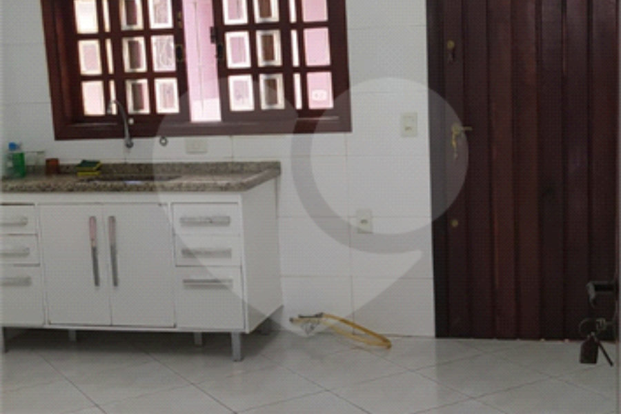 Sobrado à venda com 2 quartos em Tremembé, São Paulo, SP