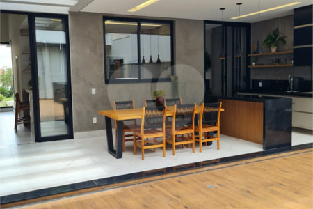 Casa à venda com 3 suítes no condomínio Residencial Duas Marias, Indaiatuba - SP