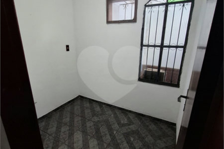 Casa à venda com 3 quartos, sendo 1 suíte, em Campo Grande, Rio de Janeiro, RJ