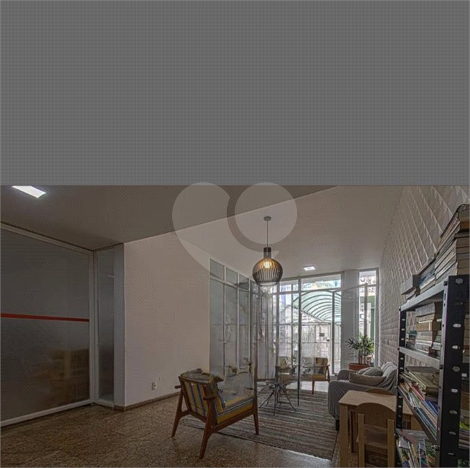 Apartamento à venda com 3 quartos, sendo 1 suíte,  em Aclimação, São Paulo, SP