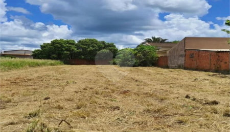 Terreno à venda no Centro, Ibirarema, SP