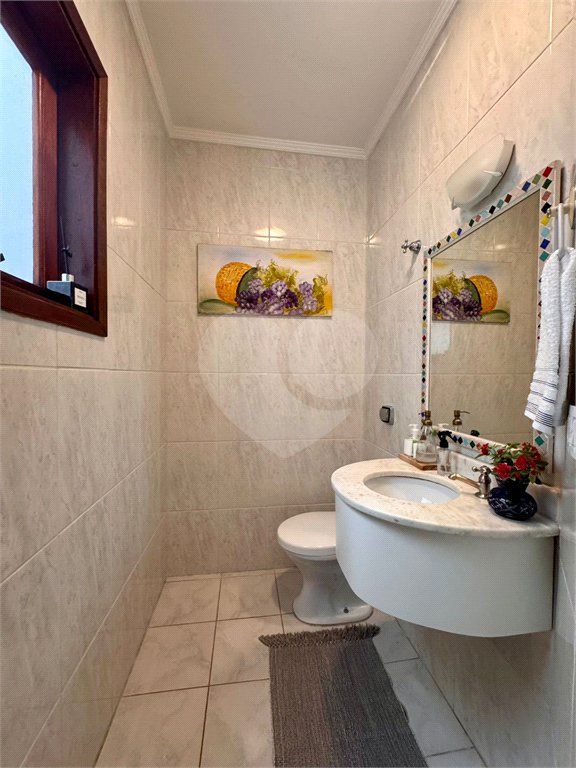 Casa à venda com 3 quartos, sendo 1 suíte, no condomínio Morada dos Pássaros, São Paulo - SP