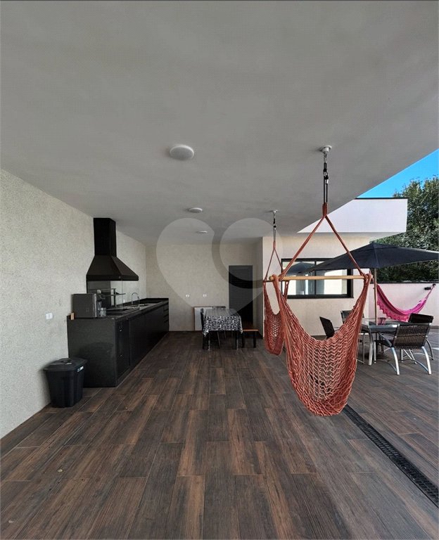 Casa à venda com 3 quartos, sendo 1 suíte, no condomínio Bosque dos Pires, Itatiba - SP