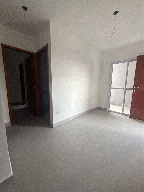 Casa à venda com 2 quartos, sendo 1 suíte, no condomínio Maracujas, São Paulo - SP