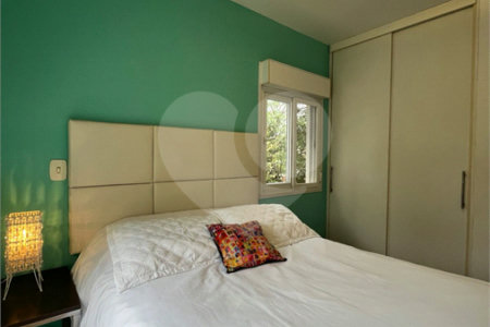 Sobrado à venda com 5 quartos, sendo 2 suítes, em Alto da Boa Vista, São Paulo, SP