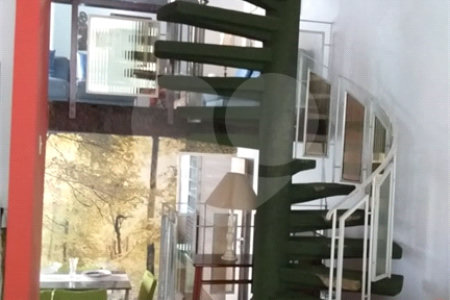 Sobrado à venda com 3 quartos, sendo 1 suíte, em Bosque da Saúde, São Paulo, SP