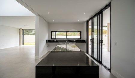 Casa à venda ou para alugar com 4 suítes no condomínio Residencial Arboretum, Vinhedo - SP