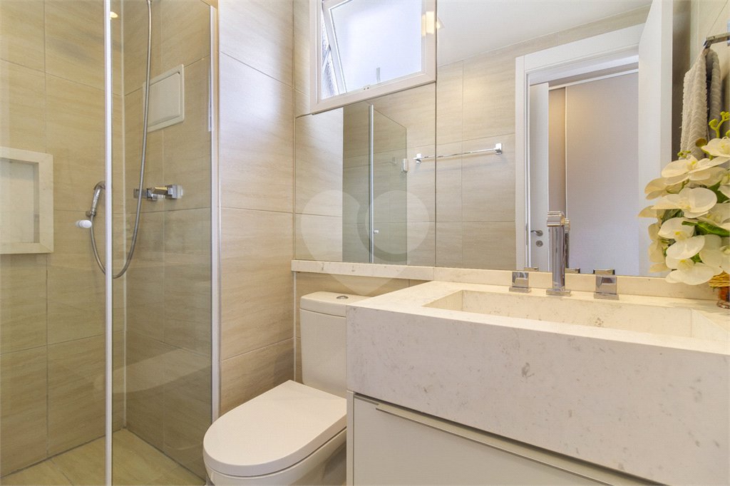 Apartamento à venda com 3 quartos, sendo 1 suíte,  em Jardim Vazani, São Paulo, SP