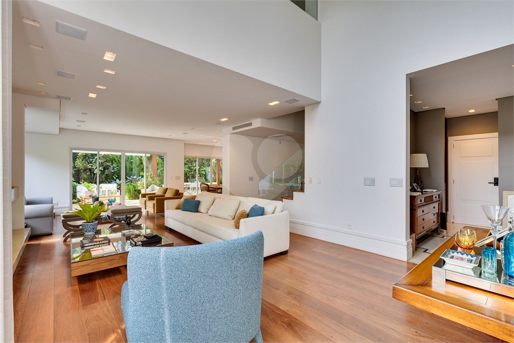 Casa à venda com 3 suítes no condomínio Parc Vignoble, São Paulo - SP
