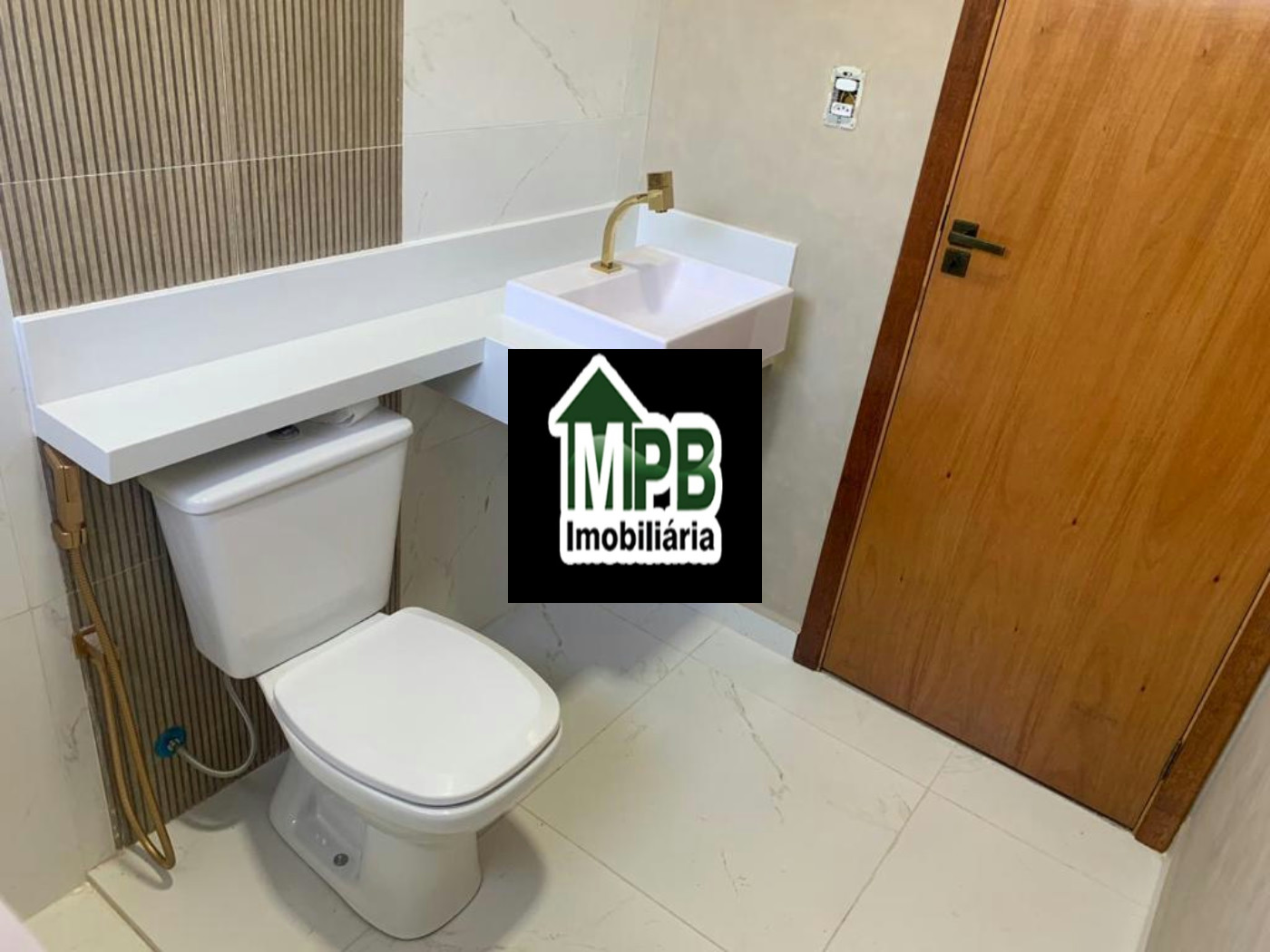 Casa à venda com 3 quartos, sendo 1 suíte, no condomínio Horto Florestal Villagio, Sorocaba - SP
