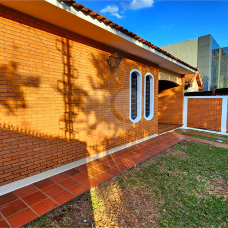 Casa à venda com 3 quartos, sendo 1 suíte, no Centro, Araraquara, SP