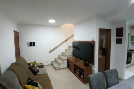Casa à venda com 3 quartos, sendo 1 suíte, no condomínio Residencial Doutor Emanuel Dias, São Paulo - SP