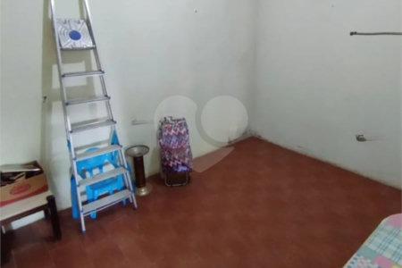 Casa térrea para venda no bairro Vila Carmem
