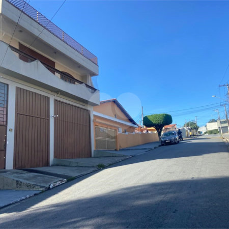 Sobrado à venda com 3 quartos, sendo 1 suíte,  em Jardim Selma Helena, Poá, SP