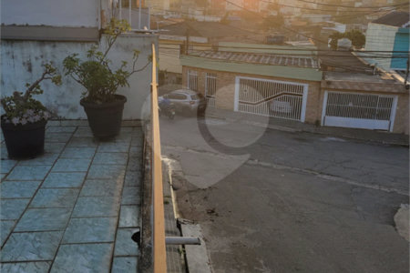 Sobrado à venda com 3 quartos em Vila Marari, São Paulo, SP