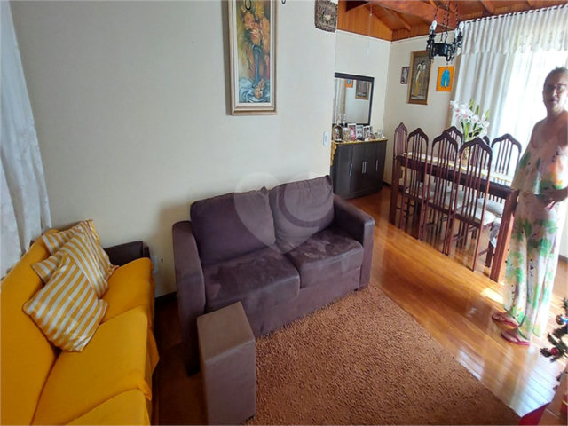 Casa à venda com 3 quartos, sendo 1 suíte,  em Pirucaia, Mairiporã, SP