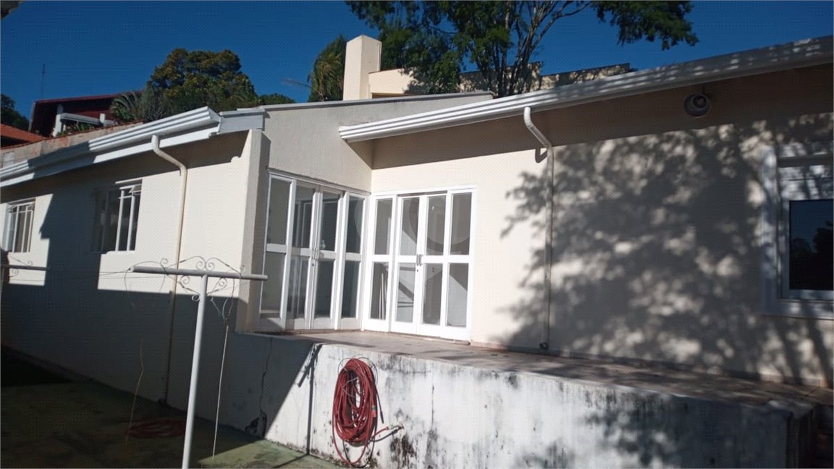Casa à venda com 5 quartos, sendo 3 suítes,  no condomínio Estância Marambaia, Vinhedo - SP