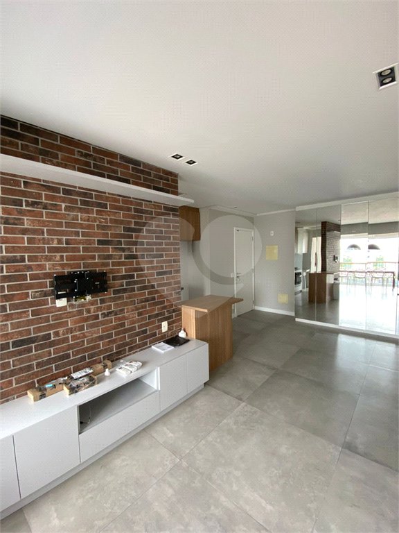 Apartamento para alugar com 2 quartos, sendo 1 suíte,  em Vila Gertrudes, São Paulo, SP