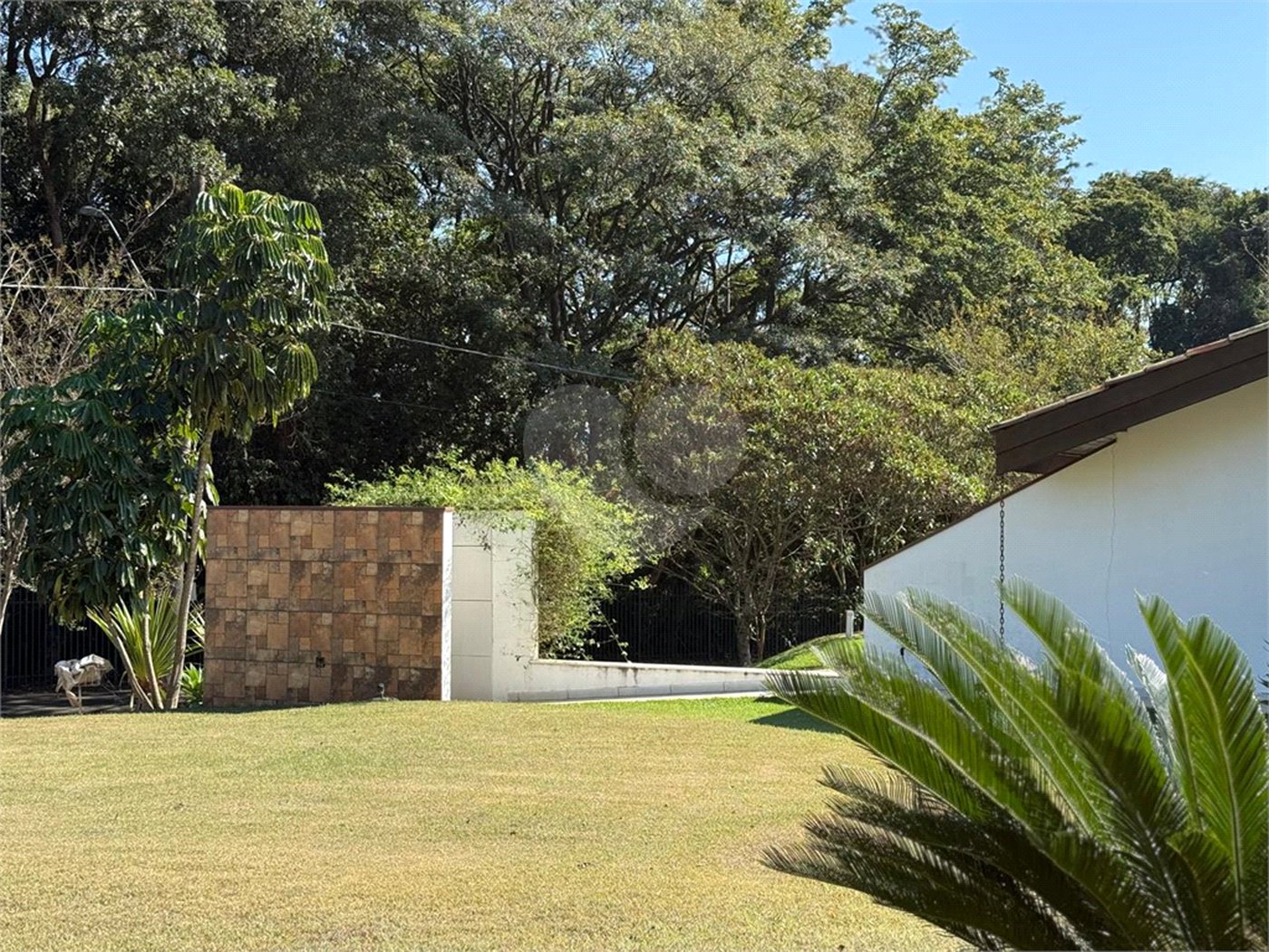 Casa à venda com 3 quartos, sendo 1 suíte, no condomínio Vale do Lago, Sorocaba - SP