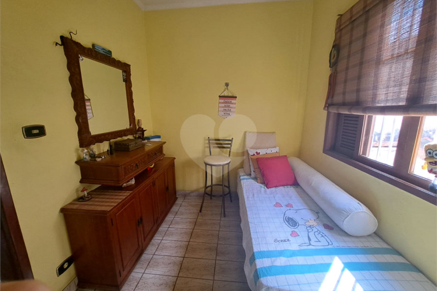 Sobrado à venda com 3 quartos em Vila Sabrina, São Paulo, SP