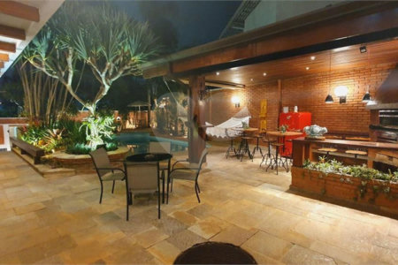 Casa à venda com 5 suítes em Jardim Leonor, São Paulo, SP