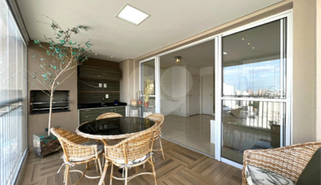 Apartamento à venda com 3 quartos, sendo 1 suíte,  em Vila Andrade, São Paulo, SP