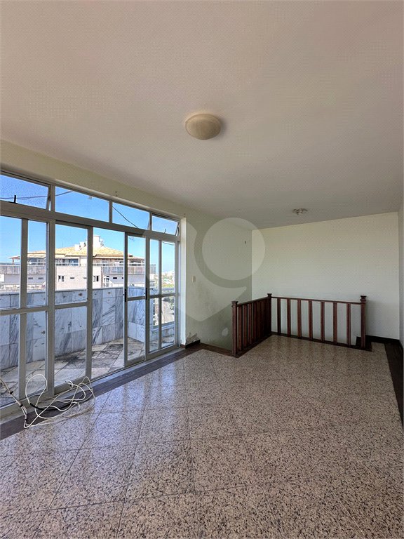 Cobertura à venda com 4 quartos, sendo 2 suítes,  em Braga, Cabo Frio, RJ