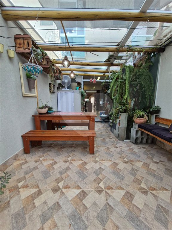 Sobrado à venda com 3 suítes em Vila Nivi, São Paulo, SP