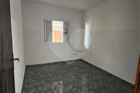 Casa à venda com 2 quartos no Centro, Poá, SP