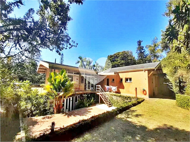 Casa à venda com 4 quartos, sendo 2 suítes,  no condomínio Campos de Mairiporã Gleba 1, Mairiporã - SP