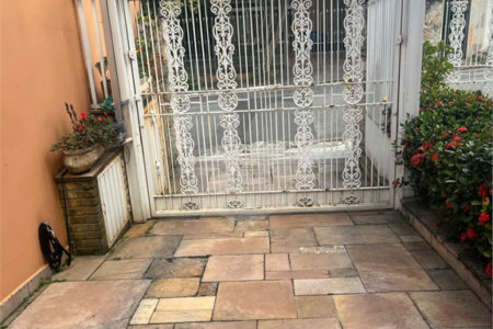 Sobrado à venda com 4 quartos, sendo 1 suíte,  em Jardim Leonor Mendes de Barros, São Paulo, SP