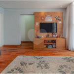 Casa para alugar com 5 quartos, sendo 4 suítes, no condomínio Colinas Japore, São Paulo - SP