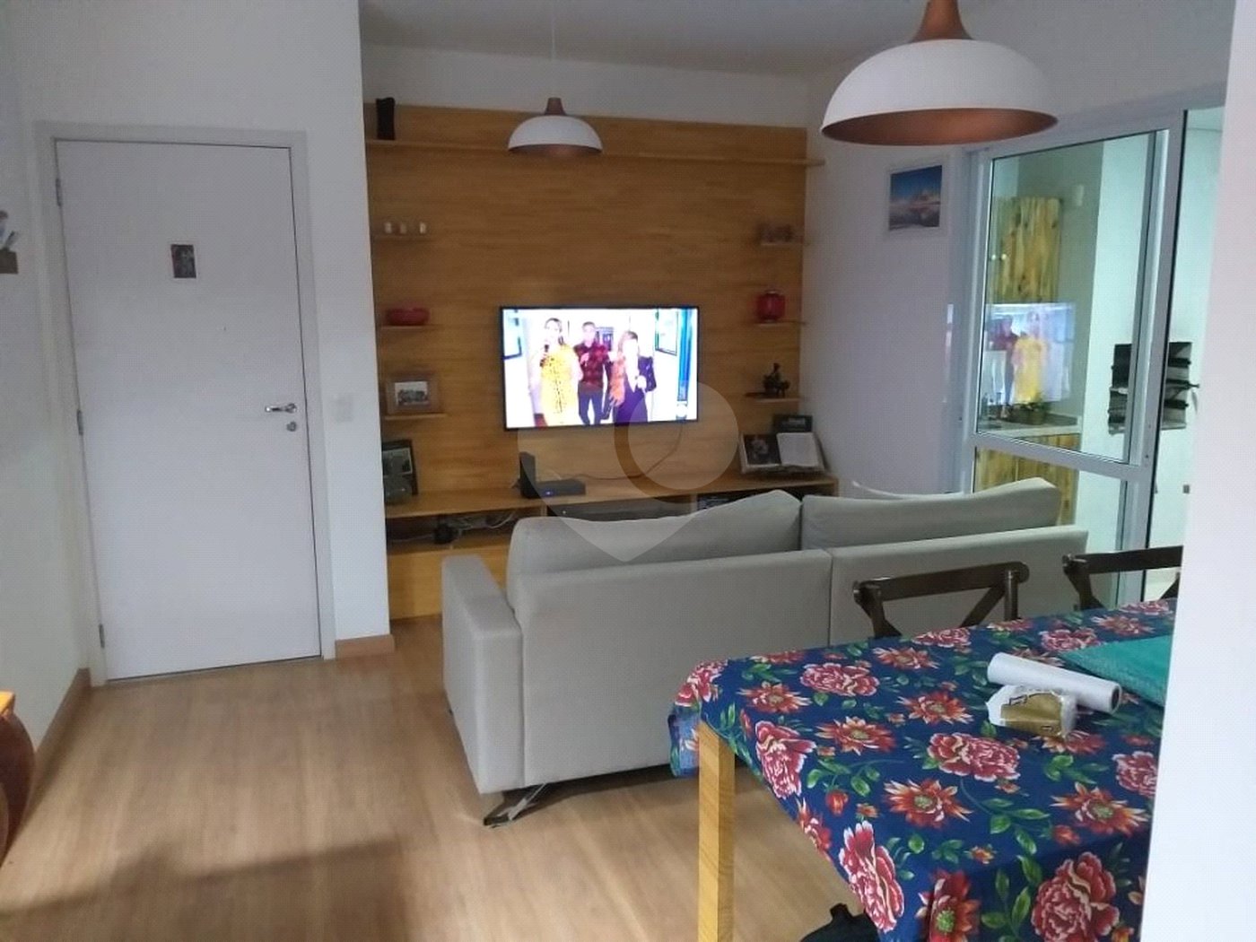 Apartamento à venda com 3 quartos, sendo 1 suíte,  em Vila Suissa, Mogi das Cruzes, SP