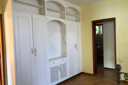 Sobrado para alugar com 4 quartos, sendo 2 suítes, em Alto da Boa Vista, São Paulo, SP