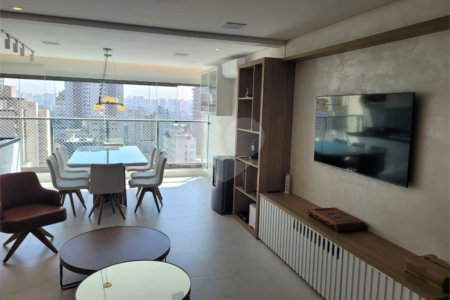 Apartamento à venda com 3 suítes em Indianópolis, São Paulo, SP